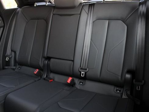 New 2025 Audi Q3 2.0T Premium image 8