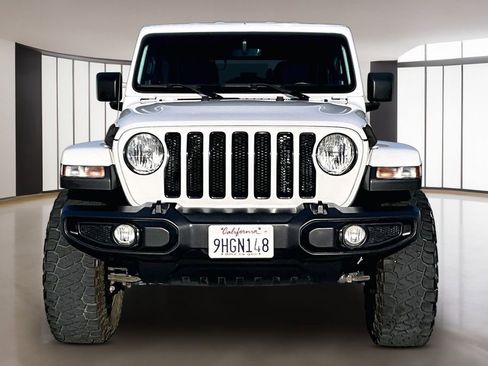 Used 2020 Jeep Wrangler Unlimited Sahara AWD/4WD image 2