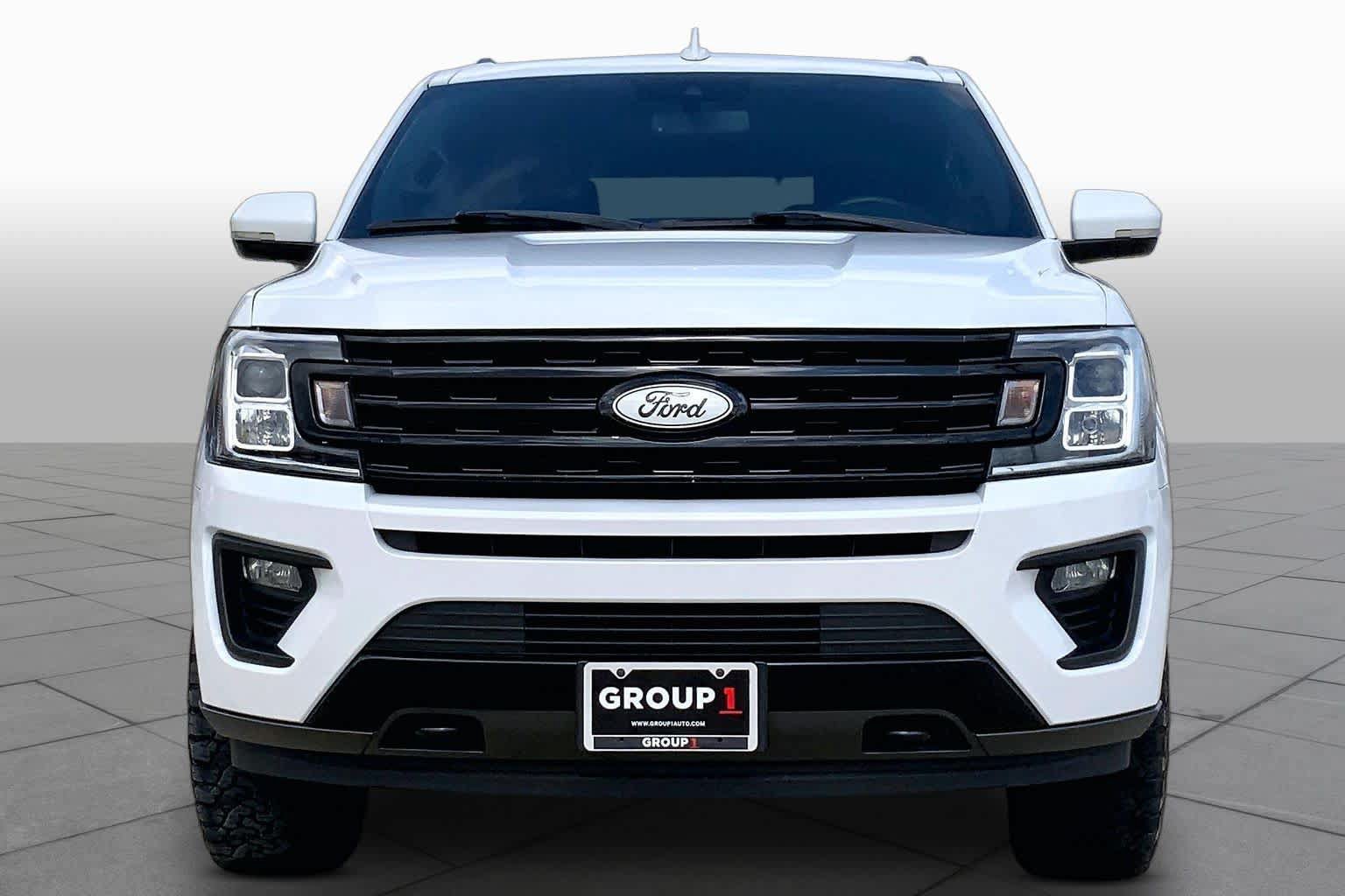 Used 2019 Ford Expedition XLT w/ Equipment Group 202A AWD/4WD image 4