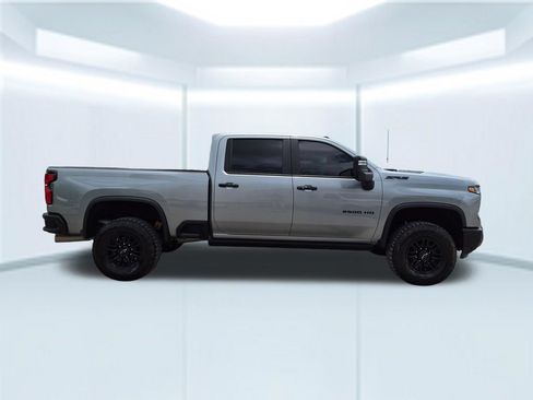 Used 2024 Chevrolet Silverado 2500 ZR2 w/ LPO, Dark Essentials Package AWD/4WD image 7