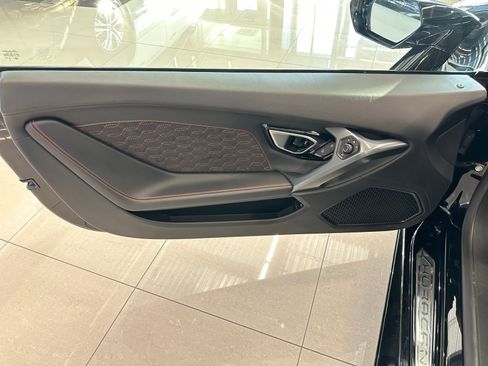 Used 2021 Lamborghini Huracan EVO image 31