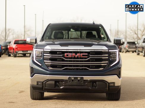 Used 2023 GMC Sierra 1500 SLT w/ SLT Convenience Package image 2