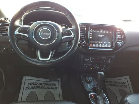 Used 2018 Jeep Compass Limited AWD/4WD image 9