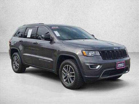 Used 2017 Jeep Grand Cherokee Limited AWD/4WD image 3