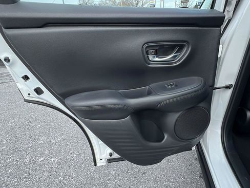 Certified 2025 Honda HR-V LX image 17