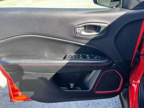 Used 2017 Jeep Compass Trailhawk image 22