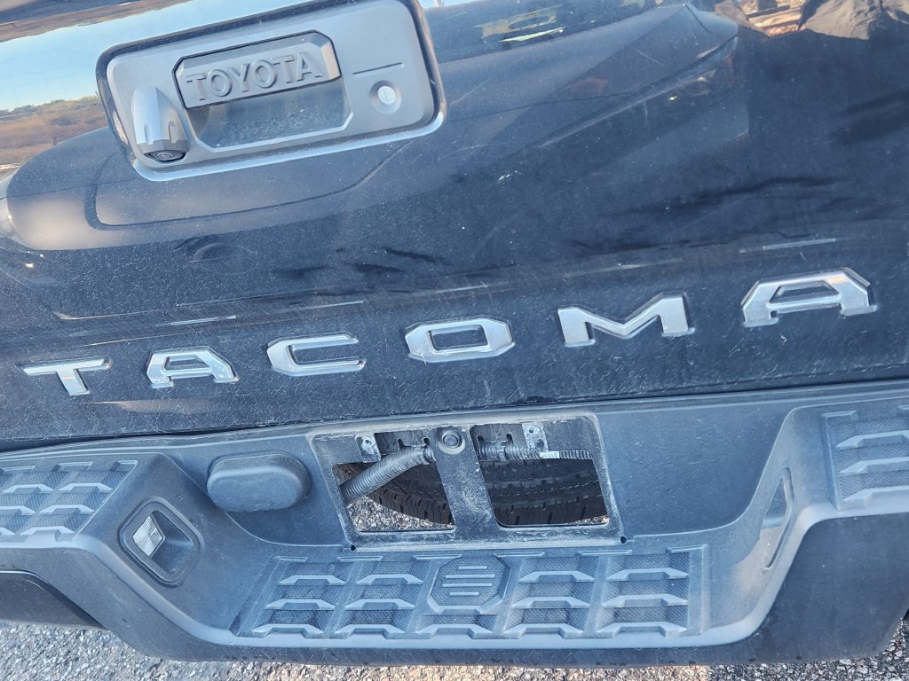 Used 2022 Toyota Tacoma SR w/ SR Convenience Package RWD image 10