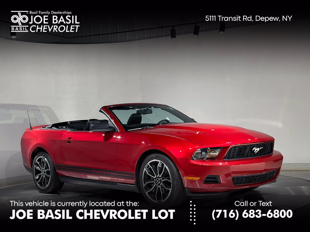 Used 2010 Ford Mustang Convertible RWD image 1