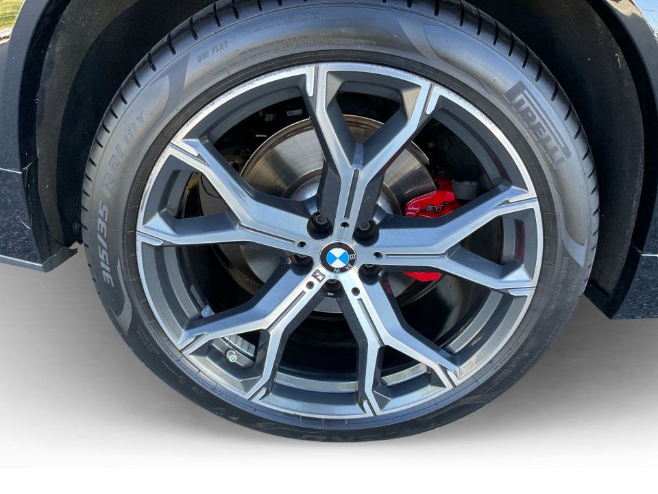 Used 2024 BMW X5 xDrive40i w/ M Sport Package AWD/4WD image 23