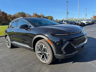 New 2026 Chevrolet Equinox EV LT video 2