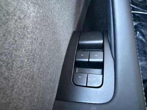 Used 2024 Tesla Model 3 image 30