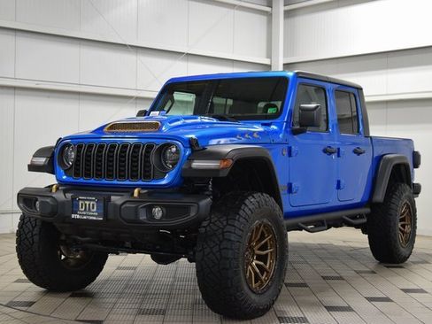 Used 2024 Jeep Gladiator Rubicon w/ Convenience Group image 3