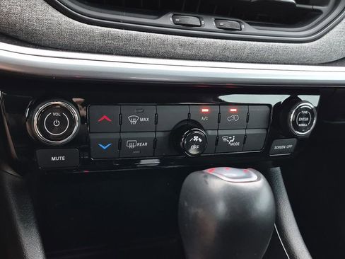 Used 2022 Jeep Compass Latitude image 29