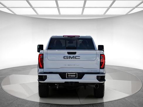 Used 2026 GMC Sierra 2500 Denali Ultimate AWD/4WD image 4