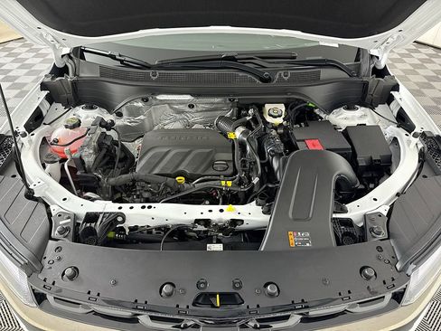 New 2026 Chevrolet Trax RS w/ Sunroof Package image 28