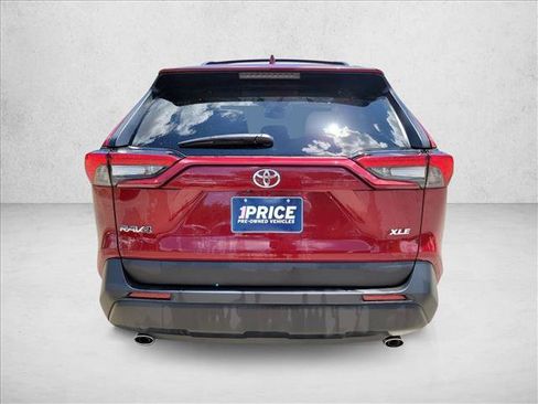 Used 2025 Toyota RAV4 XLE w/ Convenience Package FWD image 6