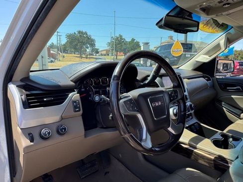 Used 2018 GMC Yukon SLT w/ Open Road Package AWD/4WD image 10