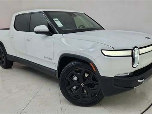 Used 2023 Rivian R1T Adventure image 1