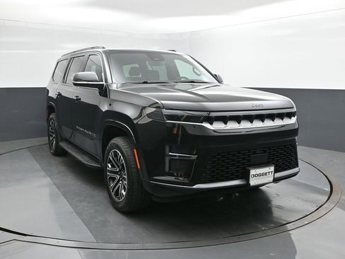 New 2026 Jeep Grand Wagoneer 4WD image 22