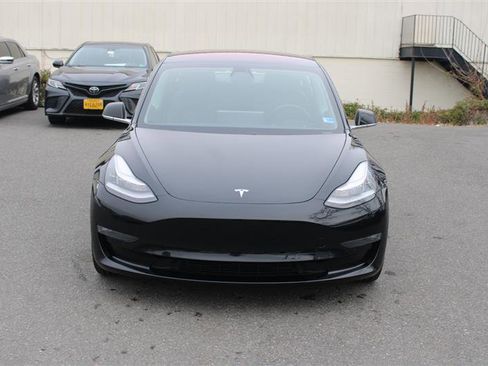 Used 2018 Tesla Model 3 Long Range image 3