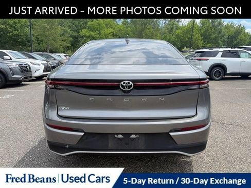 Used 2023 Toyota Crown AWD/4WD image 7