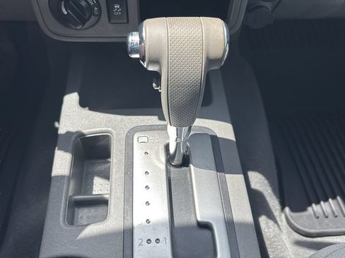 Used 2019 Nissan Frontier SV AWD/4WD image 24