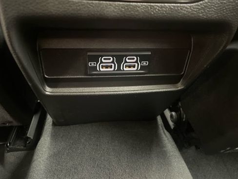 Used 2023 Jeep Grand Cherokee Laredo AWD/4WD image 22