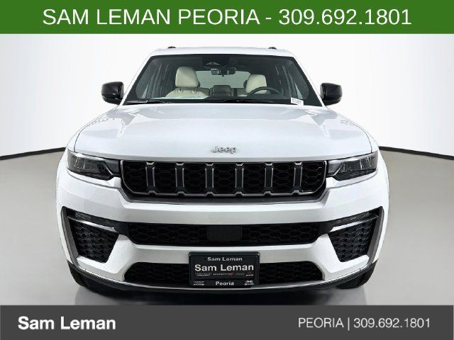 New 2027 Jeep Grand Cherokee Limited AWD/4WD image 2