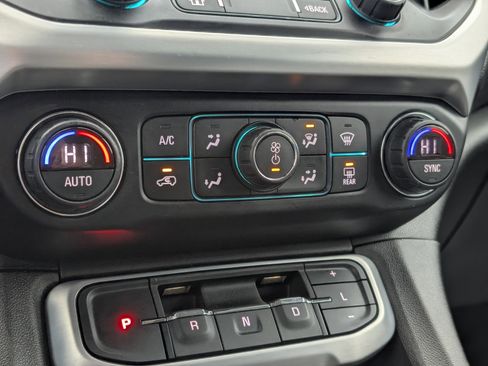 Used 2021 GMC Acadia SLE image 20