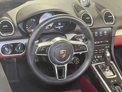 Certified 2025 Porsche 718 Boxster S RWD image 22