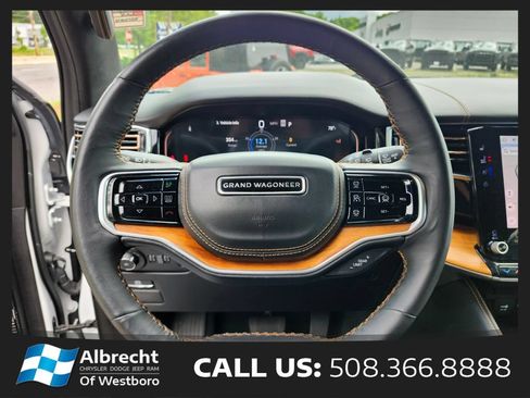 Used 2024 Jeep Grand Wagoneer L Series III AWD/4WD image 30