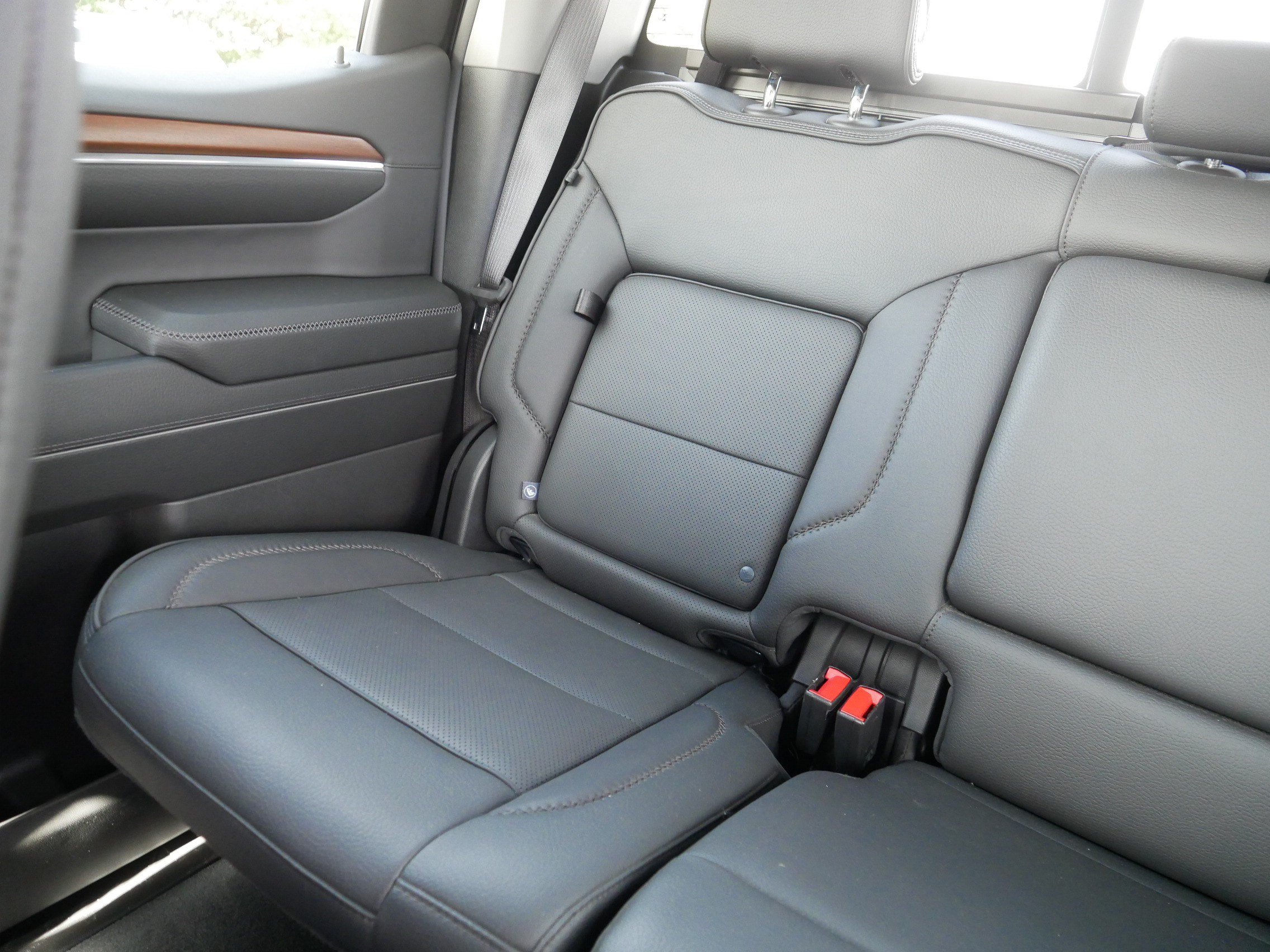 Used 2024 GMC Sierra 1500 Denali w/ Denali Reserve Package AWD/4WD image 12