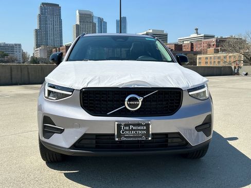 New 2026 Volvo XC40 B5 Core w/ Climate Package AWD/4WD image 6