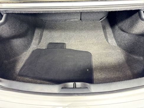 Used 2019 Chrysler 300 Touring w/ Sport Appearance Package RWD image 26