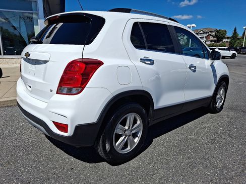 Certified 2018 Chevrolet Trax LT w/ LT Convenience Package FWD image 7
