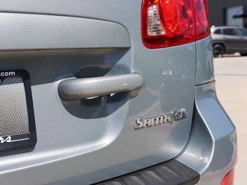 Used 2009 Hyundai Santa Fe GLS image 9