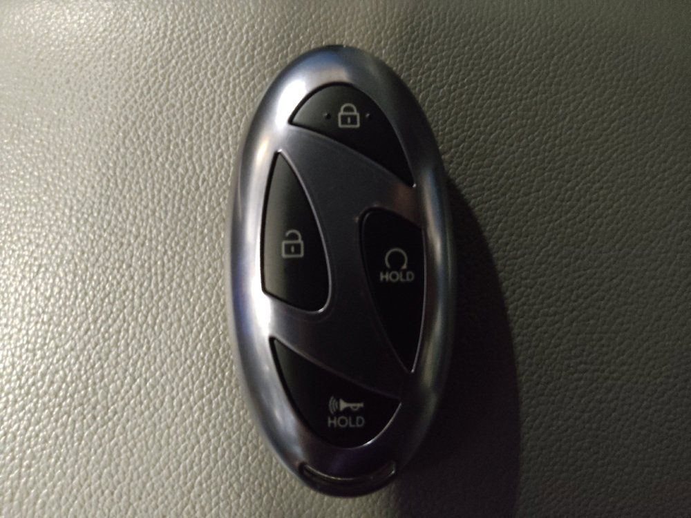 Used 2025 Hyundai Elantra SEL FWD image 32