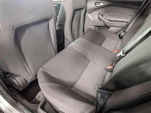 Used 2017 Ford Focus SE image 24
