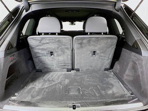 Used 2025 Audi Q7 3.0T Premium Plus image 27