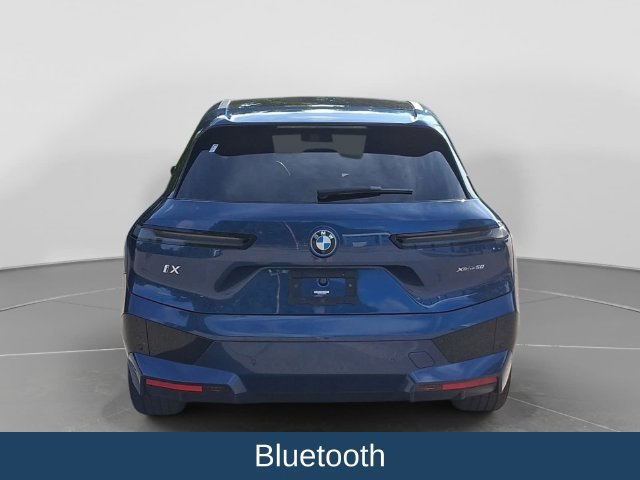 Used 2024 BMW iX xDrive50 w/ Sport Package AWD/4WD image 6