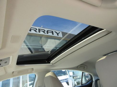 Used 2021 Lexus ES 300h 300h image 17