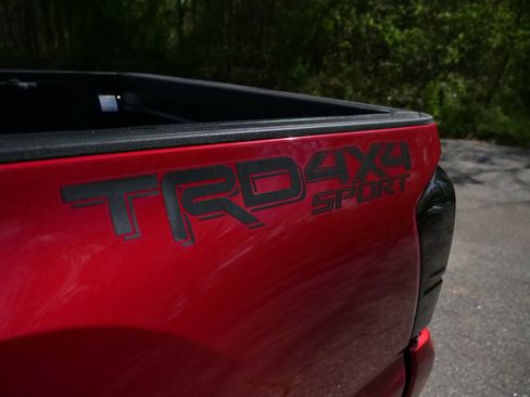 Used 2023 Toyota Tacoma TRD Sport AWD/4WD image 9