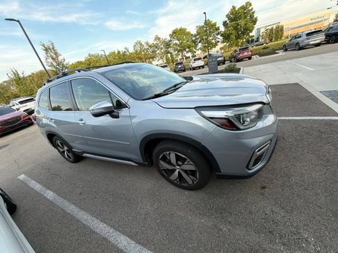 Used 2020 Subaru Forester Touring AWD/4WD image 4