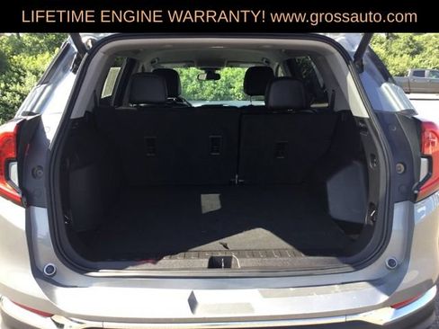Used 2024 GMC Terrain SLT AWD/4WD image 25