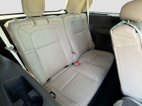 Used 2022 Lincoln Aviator Reserve w/ Elements Package Plus image 22