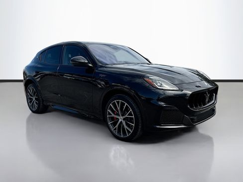 Certified 2024 Maserati Grecale Trofeo image 1