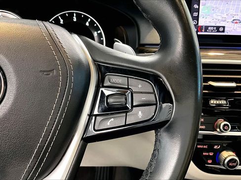 Used 2019 BMW 530i w/ Luxury Seating Package image 24