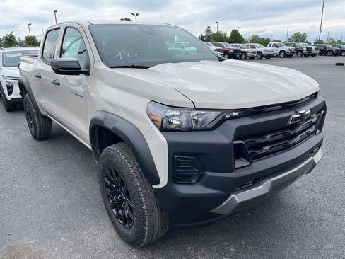 New 2026 Chevrolet Colorado Trail Boss AWD/4WD image 2