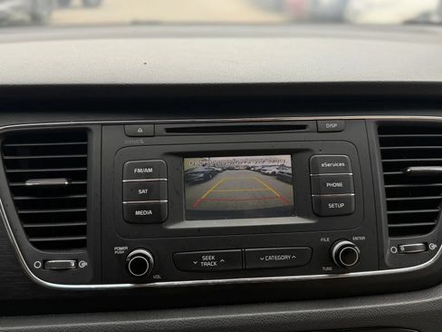 Used 2016 Kia Sedona LX w/ LX Convenience Package FWD image 27