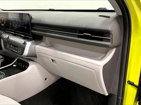 Used 2024 Hyundai Kona SEL image 19